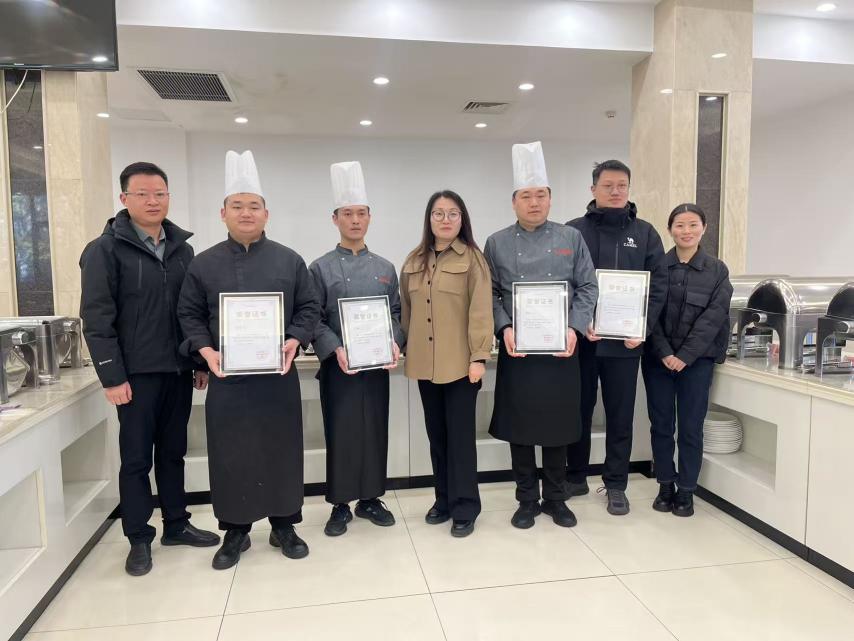 展特色菜肴风采  拓供餐保障新局