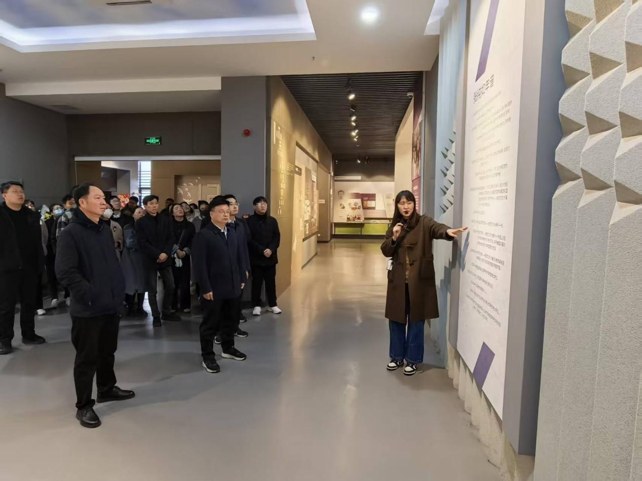 市级机关服务中心：开展实境党性教育活动